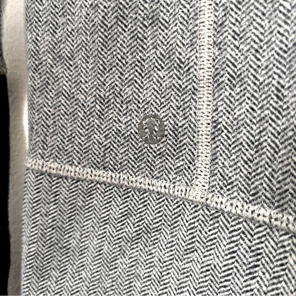Lululemon Stride Jacket *Brushed Ghost Heathered Coal Herringbone/Coal Size 6 - Picture 6 of 11